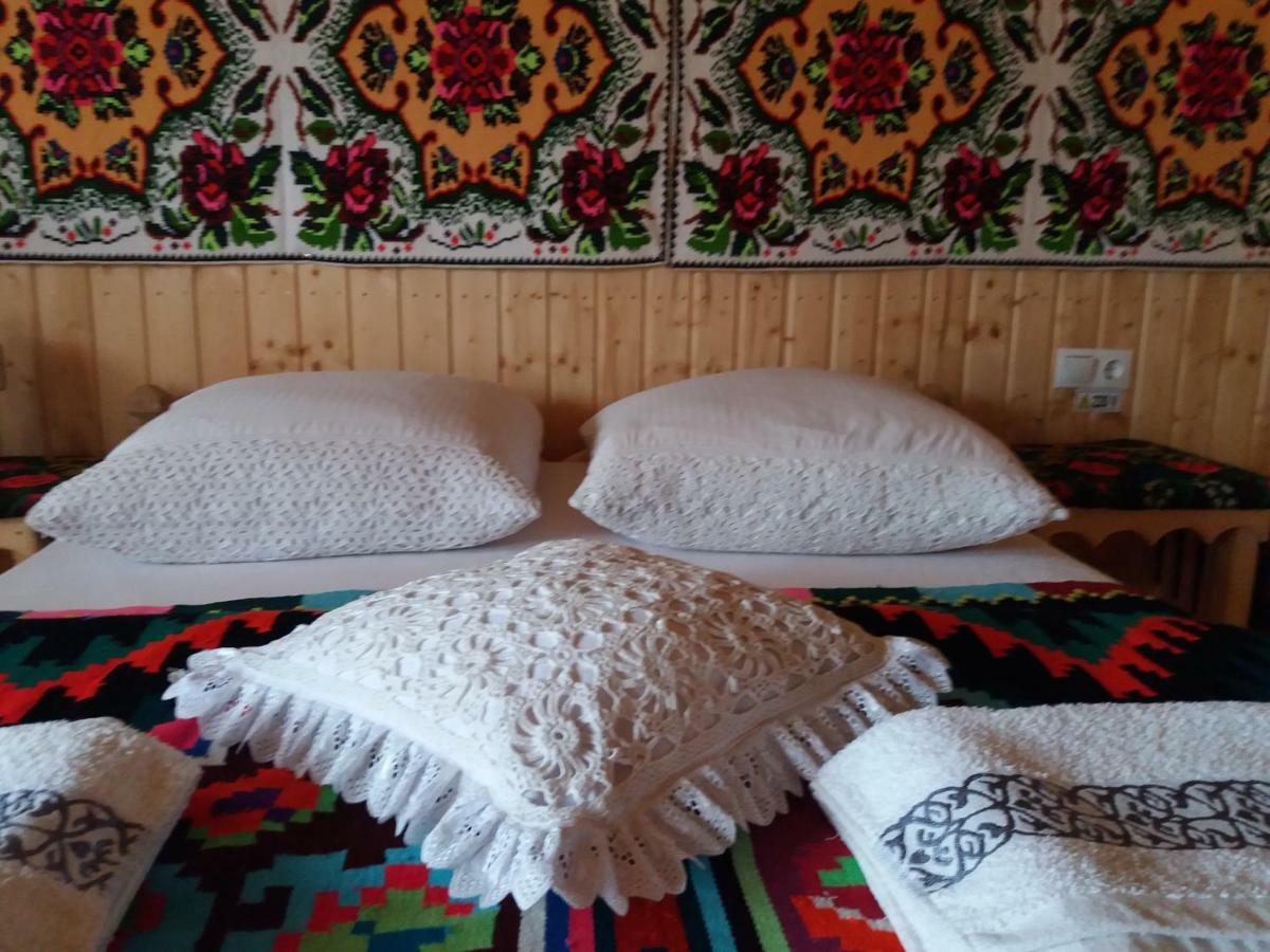 Casa Maramureseana Larisa